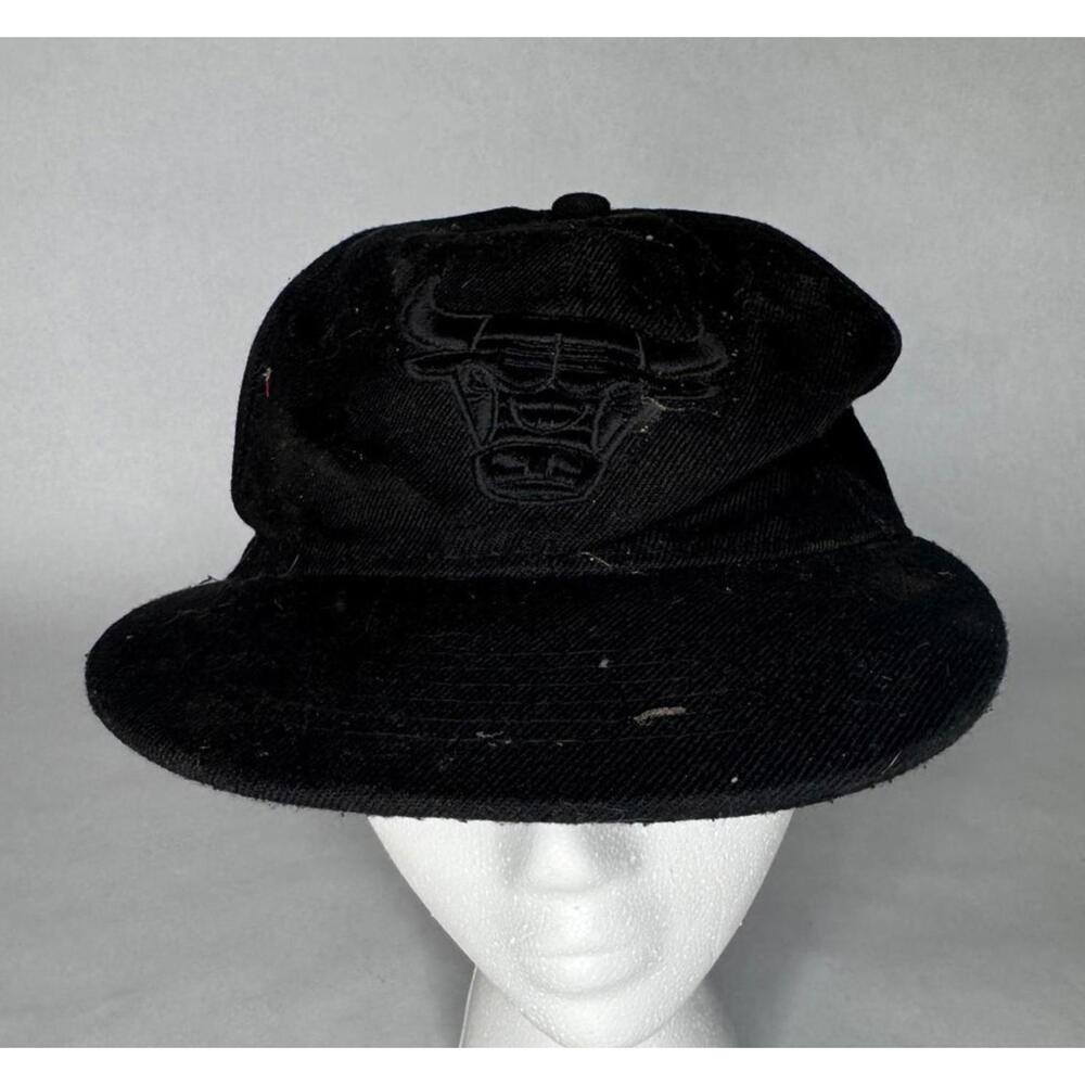 Chicago Bulls Hat Snapback Black on Black SWAG